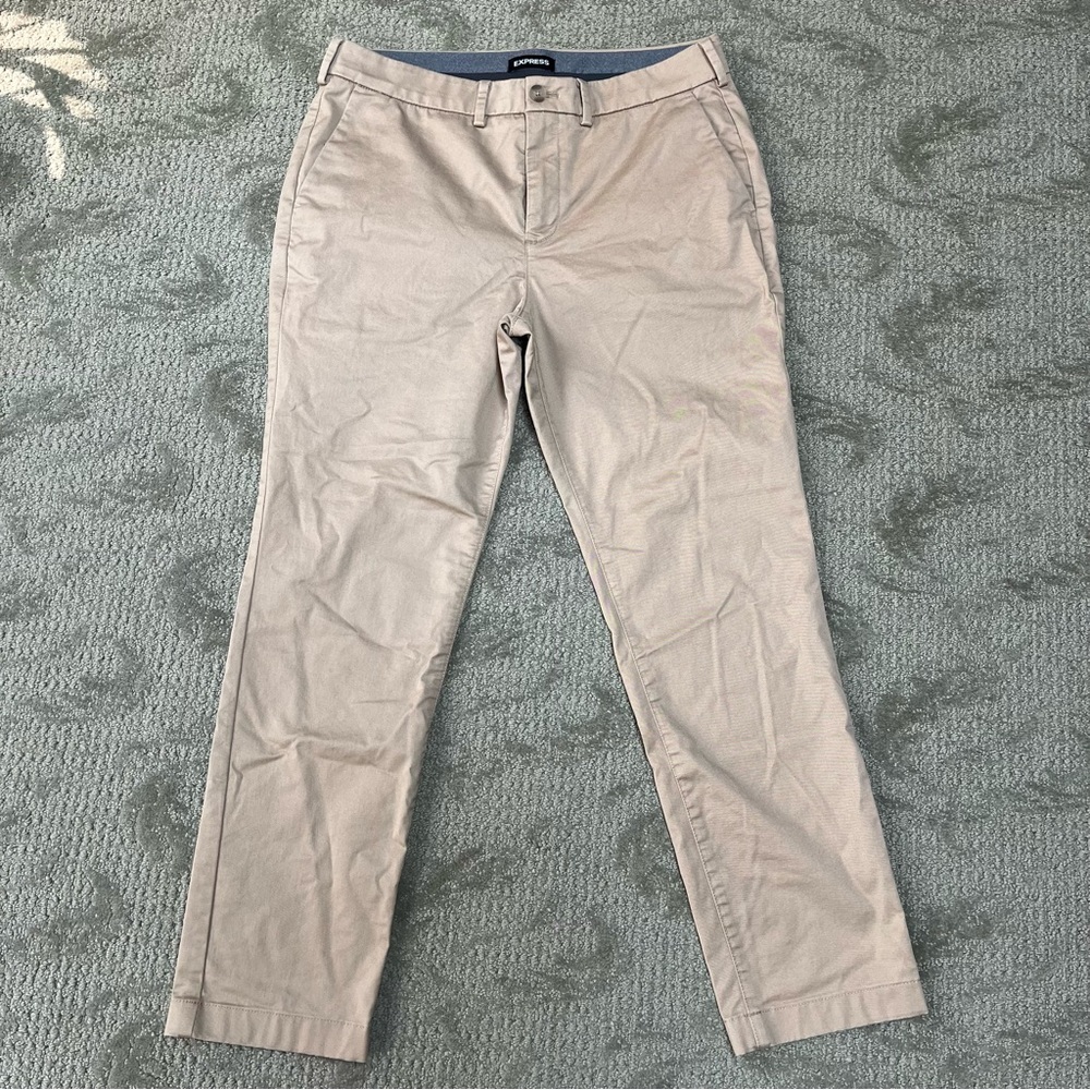 NWOT Men's Express Slim Hyper Stretch Khakis size 33wx30l in Tan